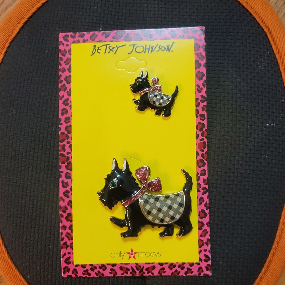 NWT Macy's  Betsey Johnson Holiday Pin.